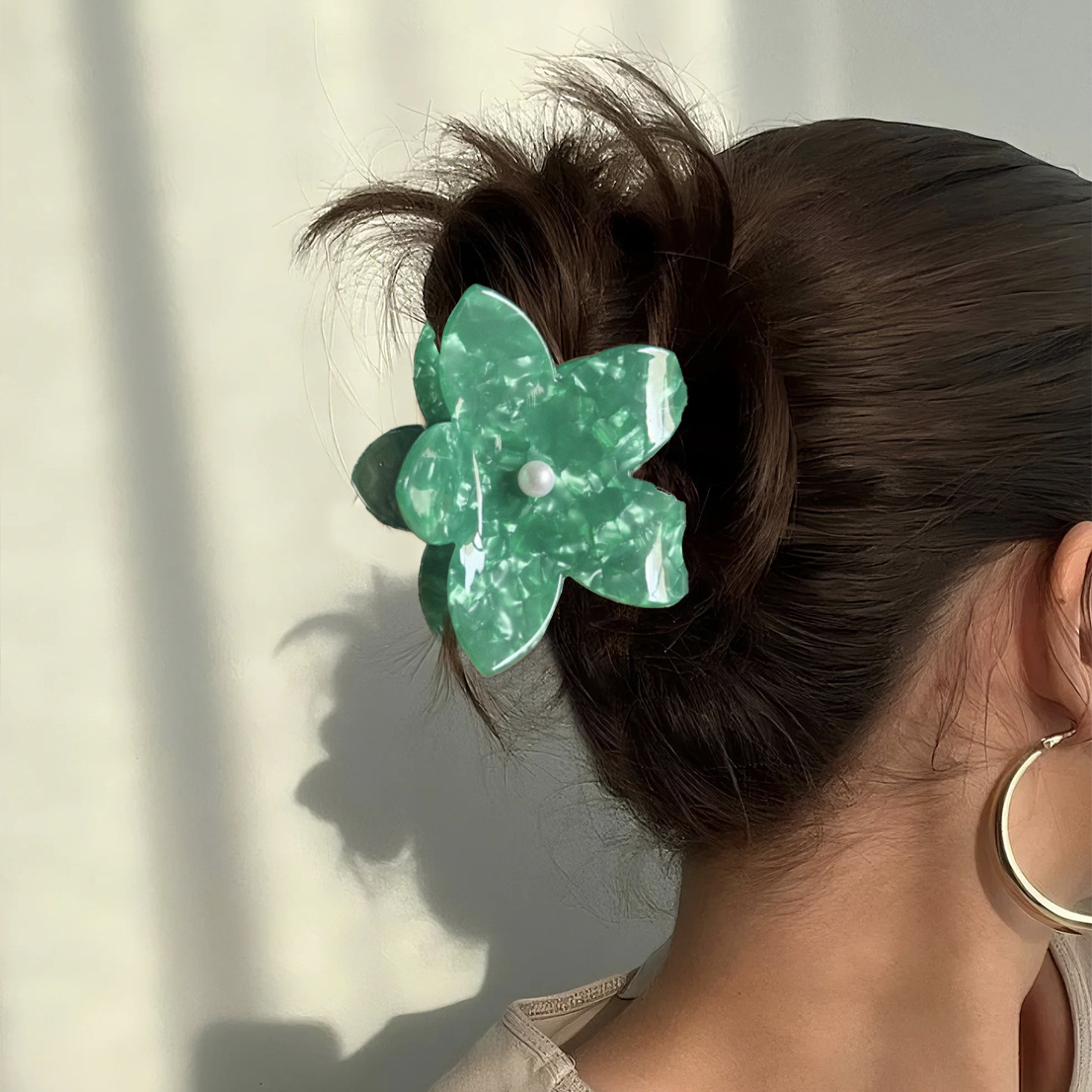 White Flower Claw Clip